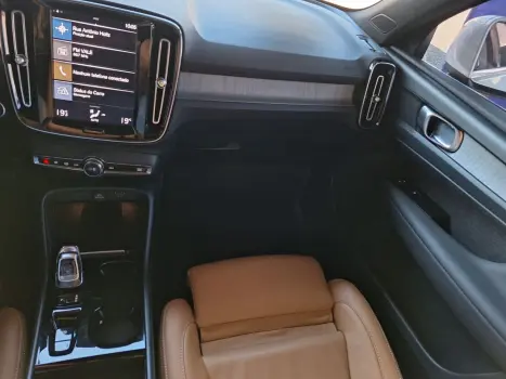 VOLVO XC40 1.5 16V 4P T5 RECHARGE HBRIDO INSCRIPTION GEARTRONIC AUTOMTICO, Foto 7
