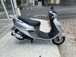 SUZUKI Burgman 125 