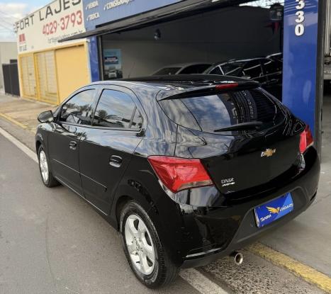 CHEVROLET Onix Hatch 1.4 4P FLEX LT, Foto 5