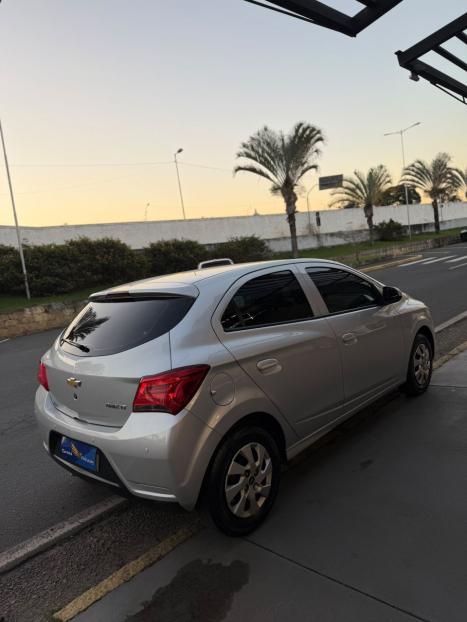 CHEVROLET Onix Hatch 1.0 4P FLEX LT, Foto 3