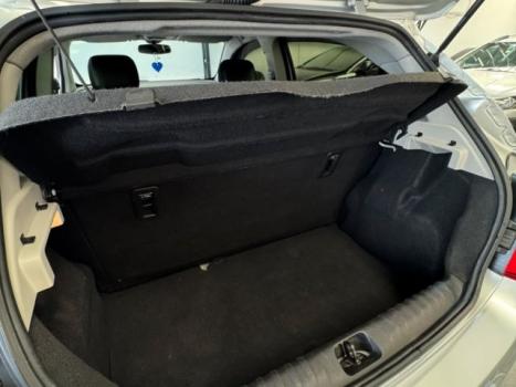 CHEVROLET Onix Hatch 1.4 4P FLEX LTZ, Foto 11