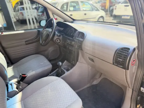 CHEVROLET Zafira 2.0 4P ELEGANCE AUTOM�TICO, Foto 16