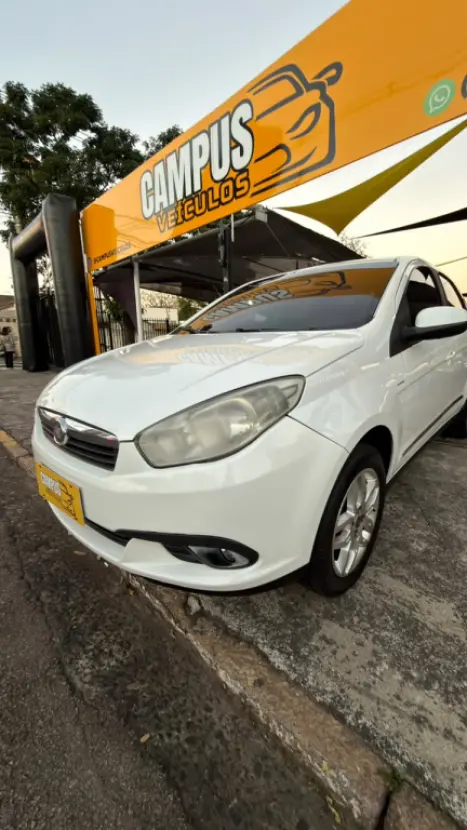 FIAT Grand Siena 1.6 16V 4P FLEX ESSENCE DUALOGIC AUTOMATIZADO, Foto 2