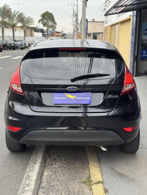 FORD Fiesta Hatch 1.6 4P, Foto 2