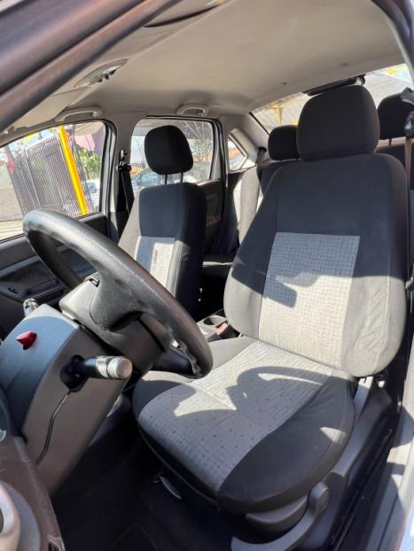 FORD Fiesta Sedan 1.6 4P ROCAM FLEX, Foto 14