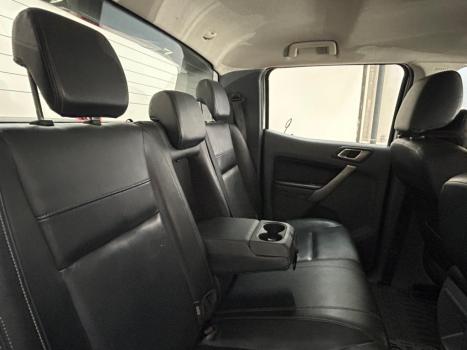 FORD Ranger 3.2 20V CABINE DUPLA 4X4 LIMITED PLUS TURBO DIESEL AUTOMTICO, Foto 8