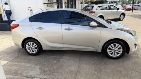 HYUNDAI HB 20 Sedan 1.6 16V 4P FLEX COMFORT PLUS AUTOM�TICO, Foto 7