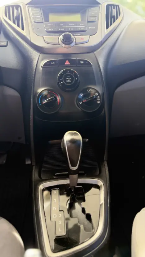 HYUNDAI HB 20 Sedan 1.6 16V 4P FLEX COMFORT PLUS AUTOM�TICO, Foto 13