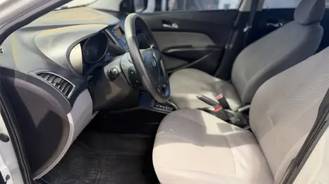 HYUNDAI HB 20 Sedan 1.6 16V 4P FLEX COMFORT PLUS AUTOM�TICO, Foto 14