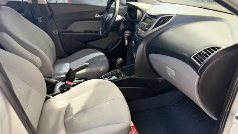 HYUNDAI HB 20 Sedan 1.6 16V 4P FLEX COMFORT PLUS AUTOM�TICO, Foto 17