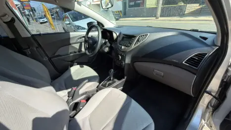 HYUNDAI HB 20 Sedan 1.6 16V 4P FLEX COMFORT AUTOM�TICO, Foto 14