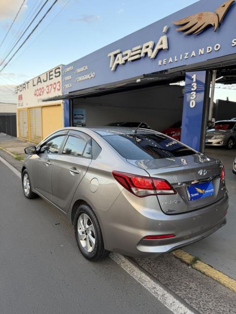 HYUNDAI HB 20 Sedan 1.6 16V 4P FLEX COMFORT STYLE AUTOM�TICO, Foto 4