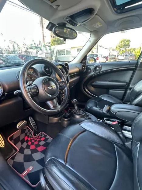 MINI Countryman 1.6 16V S TURBO 4X4, Foto 14