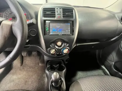 NISSAN March 1.6 16V 4P S FLEX, Foto 5