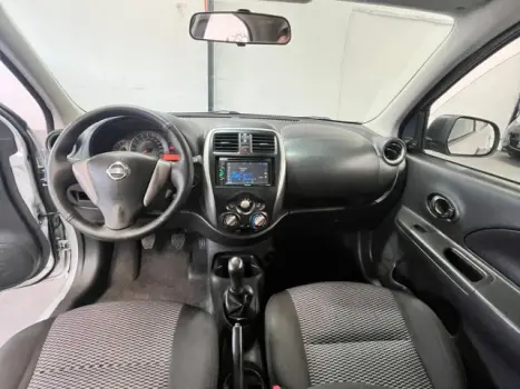 NISSAN March 1.6 16V 4P S FLEX, Foto 6