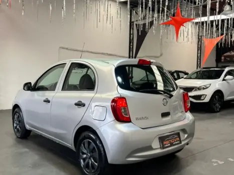 NISSAN March 1.6 16V 4P S FLEX, Foto 9