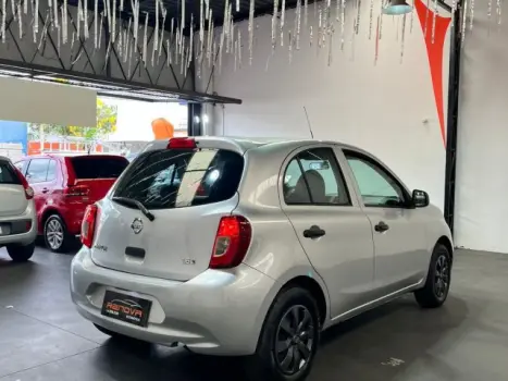 NISSAN March 1.6 16V 4P S FLEX, Foto 10