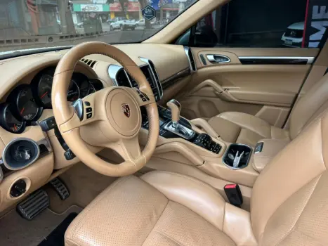 PORSCHE Cayenne 4.0 32V V8 4P S AWD TURBO AUTOM�TICO, Foto 4