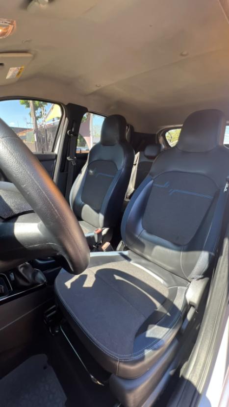 RENAULT Kwid 1.0 12V 4P SCE FLEX INTENSE, Foto 18