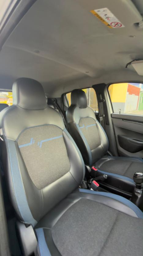 RENAULT Kwid 1.0 12V 4P SCE FLEX INTENSE, Foto 9