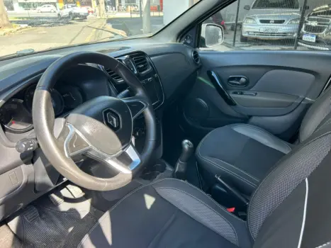RENAULT Logan 1.0 12V 4P FLEX SCE ZEN, Foto 4