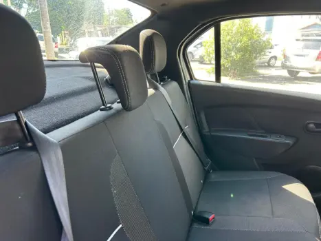 RENAULT Logan 1.0 12V 4P FLEX SCE ZEN, Foto 6