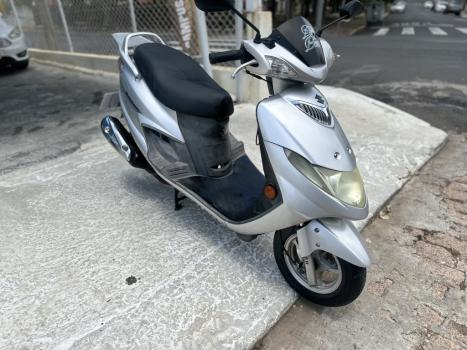 SUZUKI Burgman 125 , Foto 5