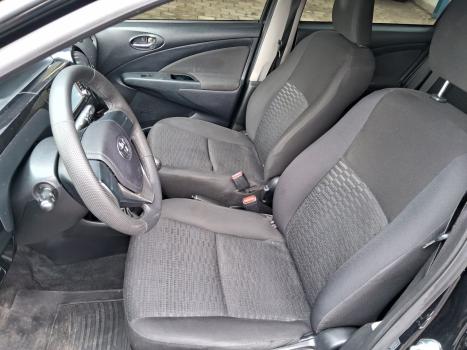 TOYOTA Etios Hatch 1.3 16V 4P FLEX X, Foto 8