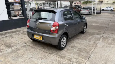 TOYOTA Etios Hatch 1.3 16V 4P FLEX X, Foto 6