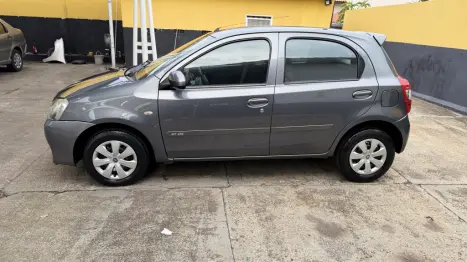 TOYOTA Etios Hatch 1.3 16V 4P FLEX X, Foto 7
