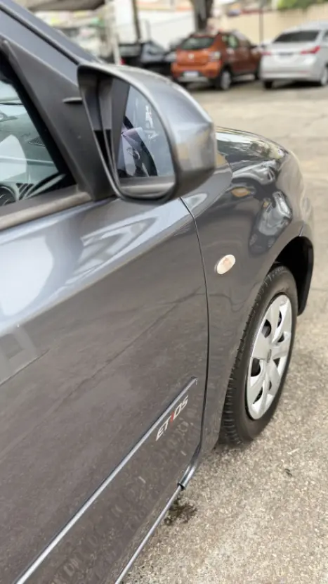 TOYOTA Etios Hatch 1.3 16V 4P FLEX X, Foto 9