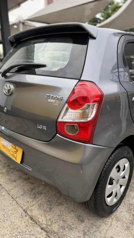TOYOTA Etios Hatch 1.3 16V 4P FLEX X, Foto 11