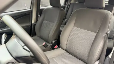 TOYOTA Etios Hatch 1.3 16V 4P FLEX X, Foto 16