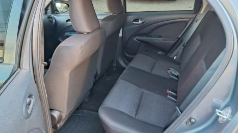TOYOTA Etios Hatch 1.3 16V 4P FLEX X, Foto 6