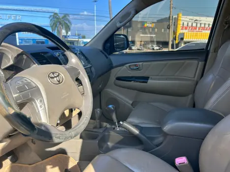 TOYOTA Hilux SW4 3.0 16V 4P SRV 4X4 7 LUGARES TURBO DIESEL AUTOMTICO, Foto 4