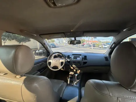 TOYOTA Hilux SW4 3.0 16V 4P SRV 4X4 7 LUGARES TURBO DIESEL AUTOMTICO, Foto 7