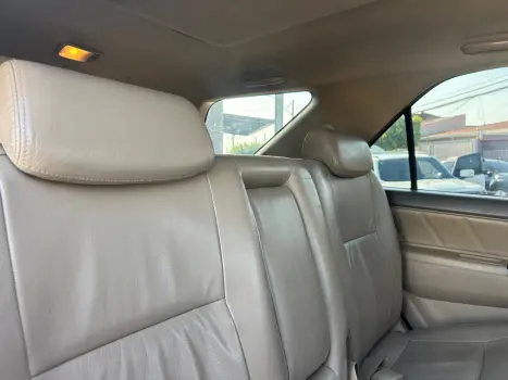 TOYOTA Hilux SW4 3.0 16V 4P SRV 4X4 7 LUGARES TURBO DIESEL AUTOMTICO, Foto 8