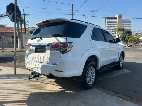 TOYOTA Hilux SW4 3.0 16V 4P SRV 4X4 7 LUGARES TURBO DIESEL AUTOMTICO, Foto 11