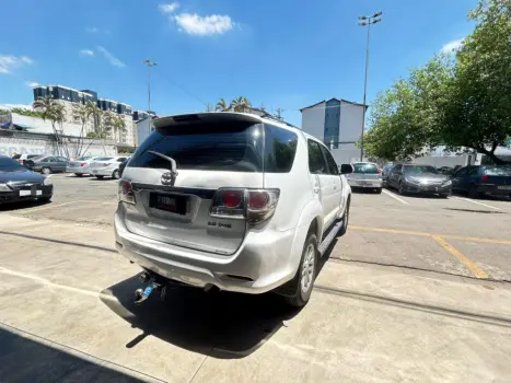 TOYOTA Hilux SW4 3.0 16V 4P SRV 4X4 7 LUGARES TURBO DIESEL AUTOMTICO, Foto 9