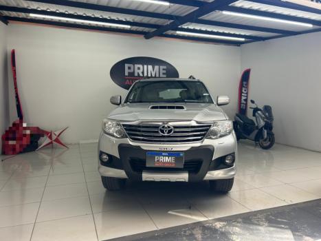 TOYOTA Hilux SW4 3.0 16V 4P SRV 4X4 7 LUGARES TURBO DIESEL AUTOMTICO, Foto 2