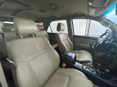 TOYOTA Hilux SW4 3.0 16V 4P SRV 4X4 7 LUGARES TURBO DIESEL AUTOMTICO, Foto 5