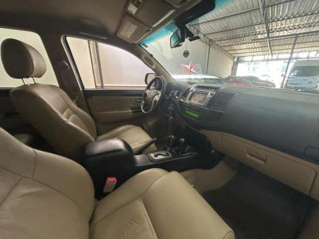 TOYOTA Hilux SW4 3.0 16V 4P SRV 4X4 7 LUGARES TURBO DIESEL AUTOMTICO, Foto 7