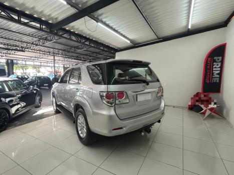 TOYOTA Hilux SW4 3.0 16V 4P SRV 4X4 7 LUGARES TURBO DIESEL AUTOMTICO, Foto 10