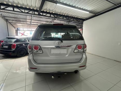 TOYOTA Hilux SW4 3.0 16V 4P SRV 4X4 7 LUGARES TURBO DIESEL AUTOMTICO, Foto 11