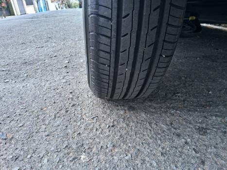 TOYOTA Yaris Hatch 1.3 16V 4P FLEX XL MULTIDRIVE AUTOM�TICO CVT, Foto 3