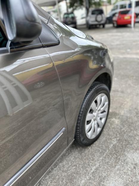 VOLKSWAGEN Fox 1.0 4P PLUS FLEX, Foto 4
