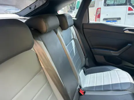 VOLKSWAGEN Nivus 1.0 4P FLEX 200 TSI HIGHLINE TURBO AUTOM�TICO, Foto 7