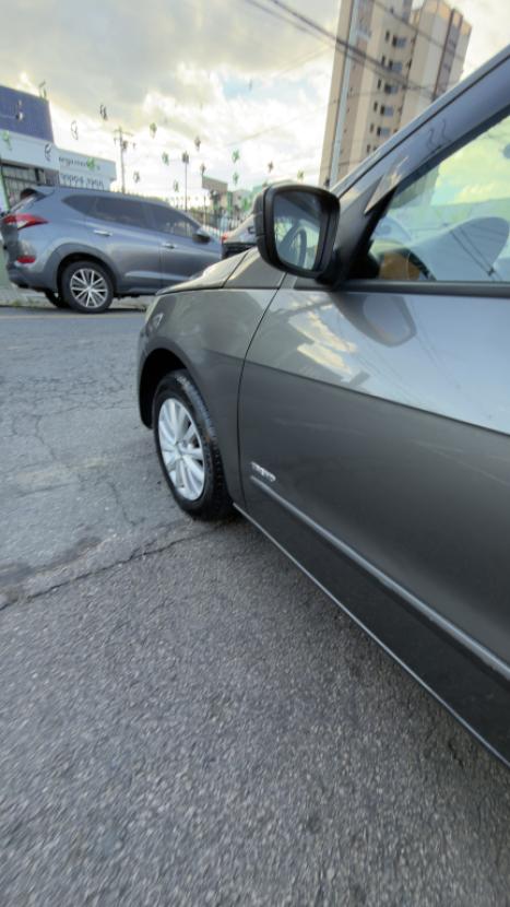 VOLKSWAGEN Voyage 1.6 4P TREND FLEX, Foto 6