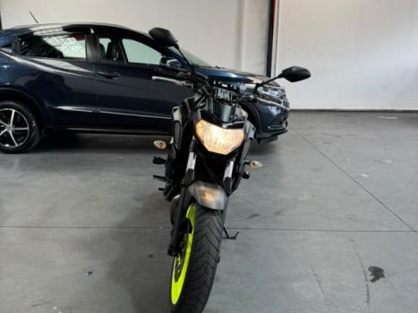 YAMAHA MT-07 700 ABS, Foto 2