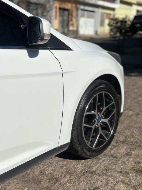 FORD Focus Hatch 2.0 16V 4P FLEX TITANIUM POWERSHIFT AUTOMTICO, Foto 9